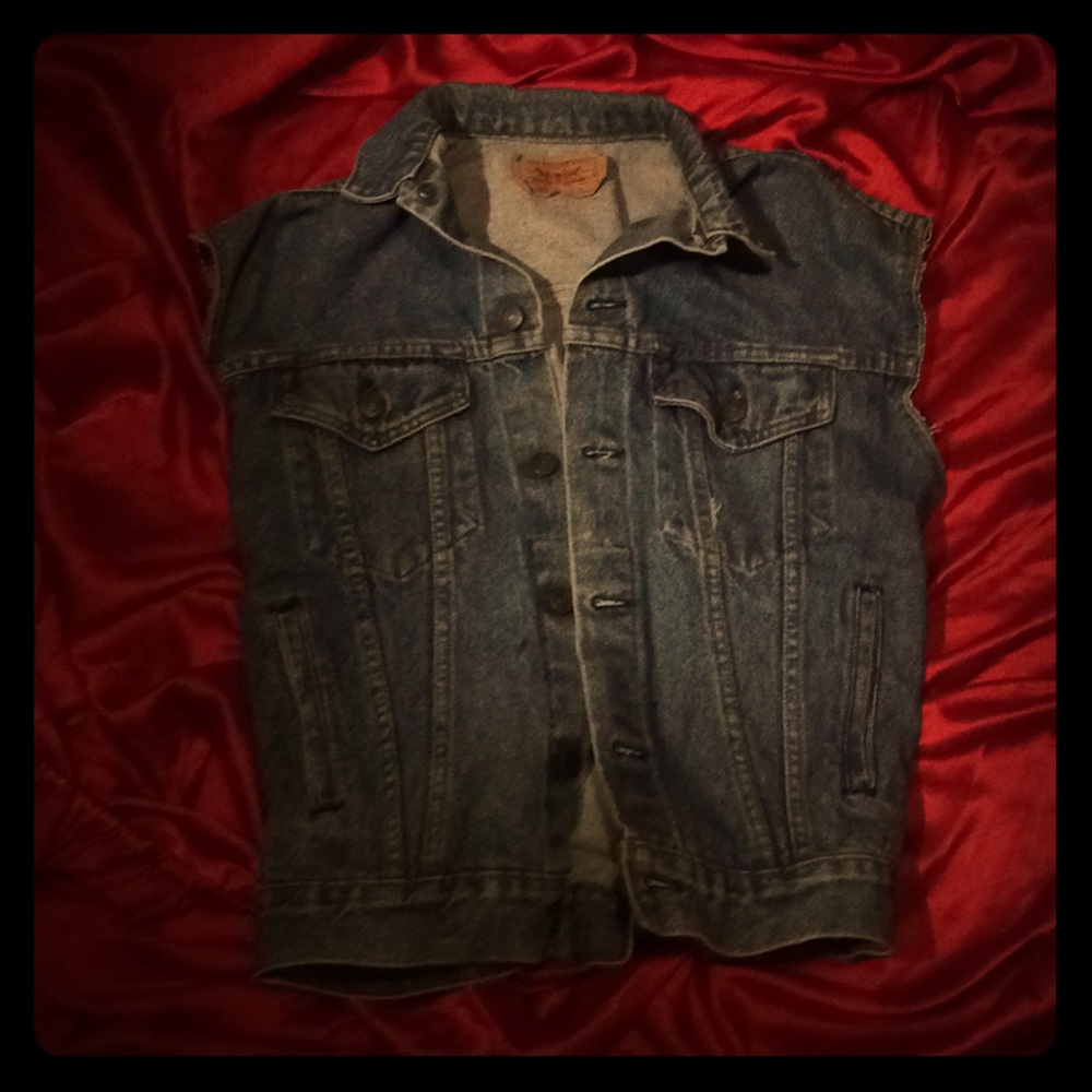 Levi’s denim vest